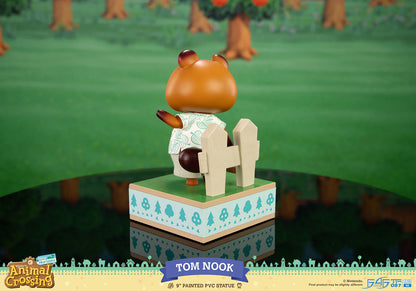 First 4 Figures: Animal Crossing New Horizons - Tom Nook 8.5 Pulgadas Preventa