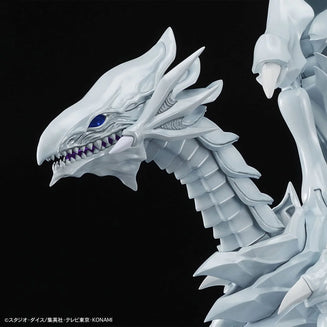 Bandai Hobby Gunpla Figure Rise Amplified Model Kit: Yu Gi Oh - Dragon Blanco de Ojos Azules