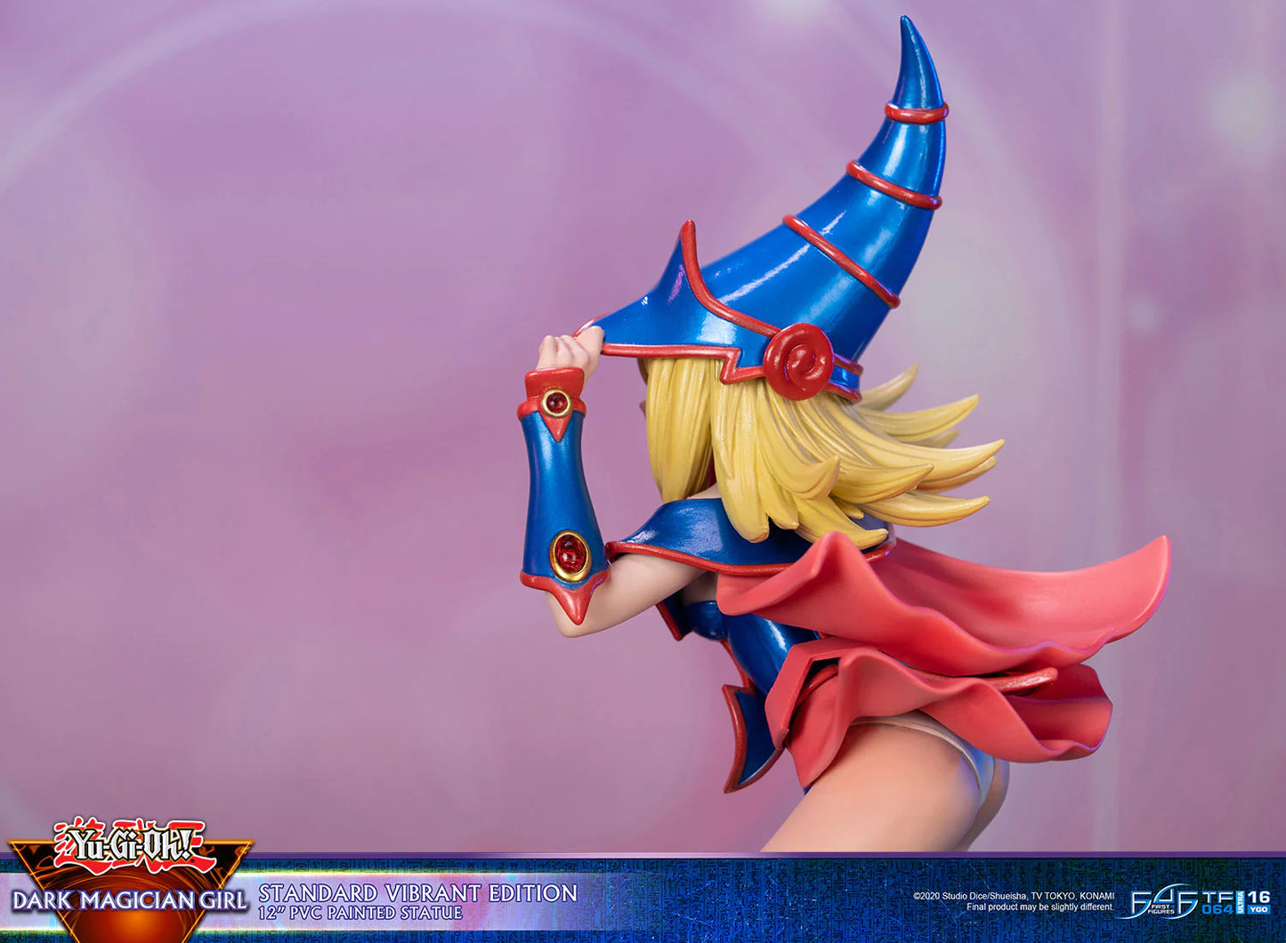 First 4 Figures: Yu Gi Oh - La Maga Oscura Estandar Color Variante 12 Pulgadas